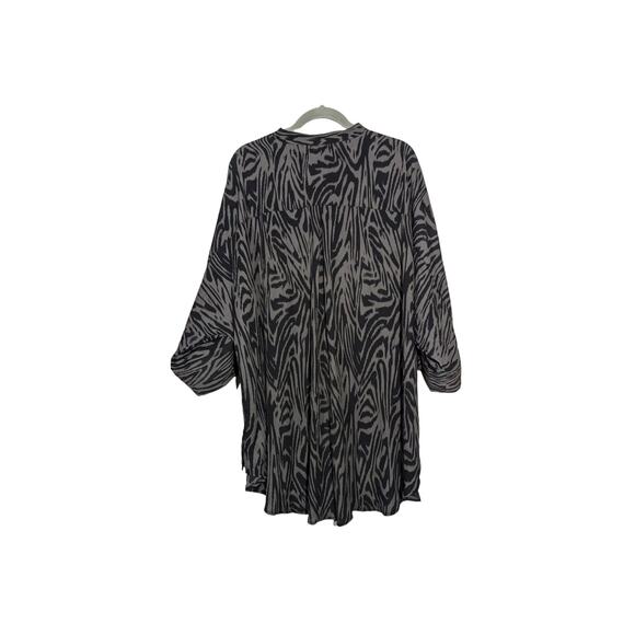 Torrid Sz 3 long line zebra print tunic top lightweight - Picture 2 of 13